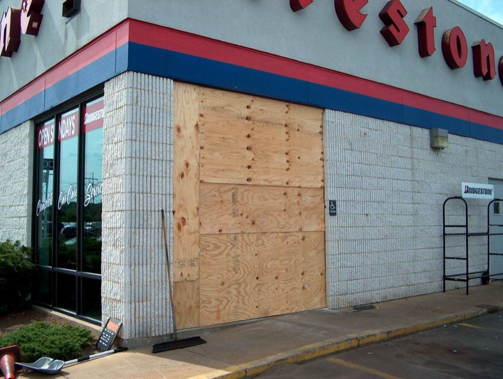 Emergency Storefront Board Up Service